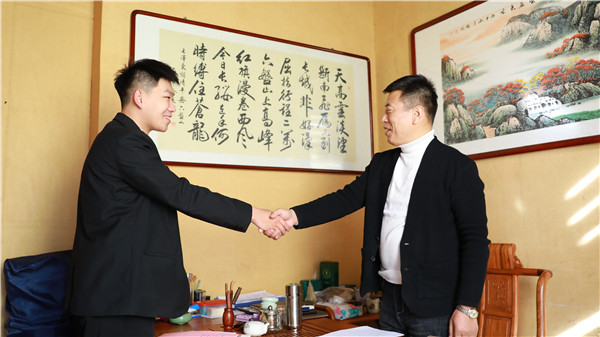就业老师与企业领导交流